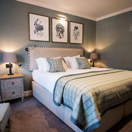 The Beverley Arms Hotel Exterior foto A bedroom at The Old Swan