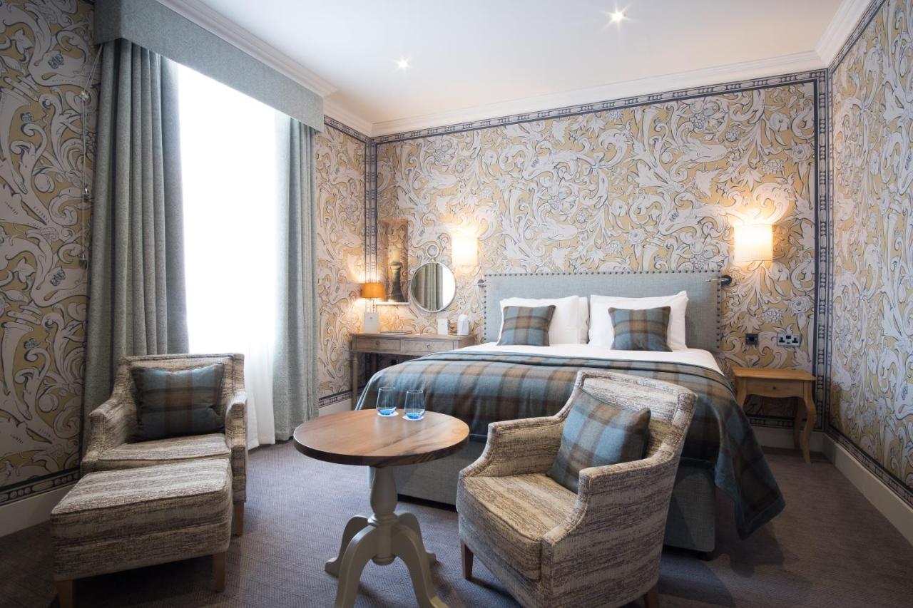 The Beverley Arms Hotel Exterior foto A bedroom at the hotel