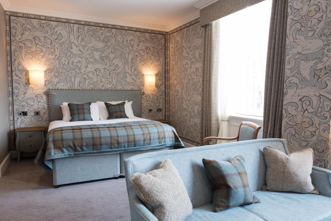 The Beverley Arms Hotel Exterior foto A bedroom at the hotel