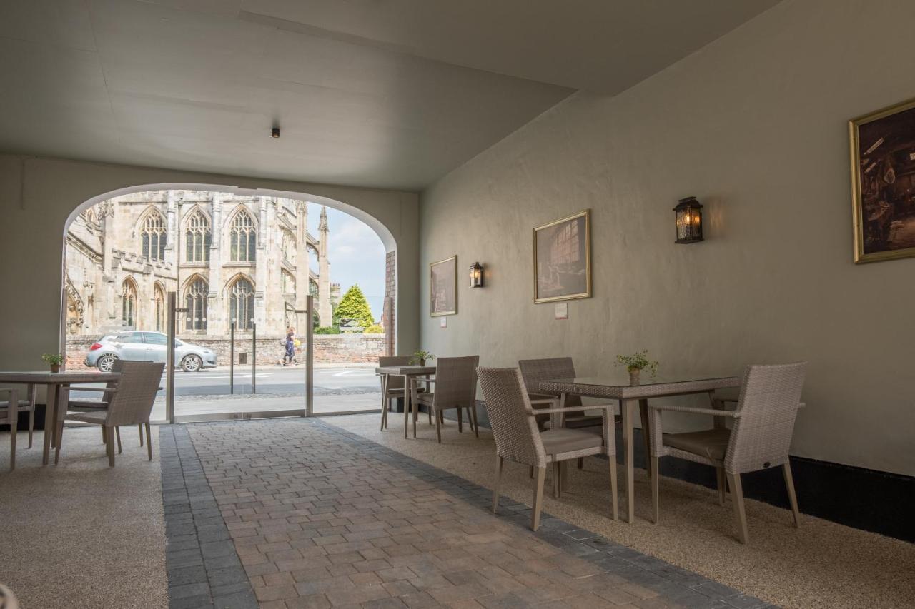 The Beverley Arms Hotel Exterior foto The interior of the cafe