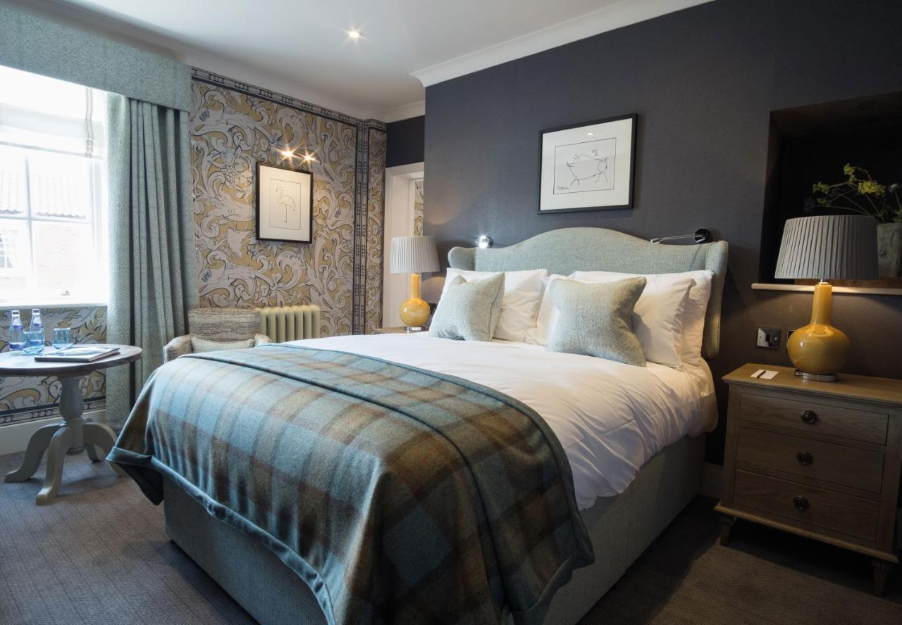The Beverley Arms Hotel Exterior foto A bedroom at The Old Bank Hotel