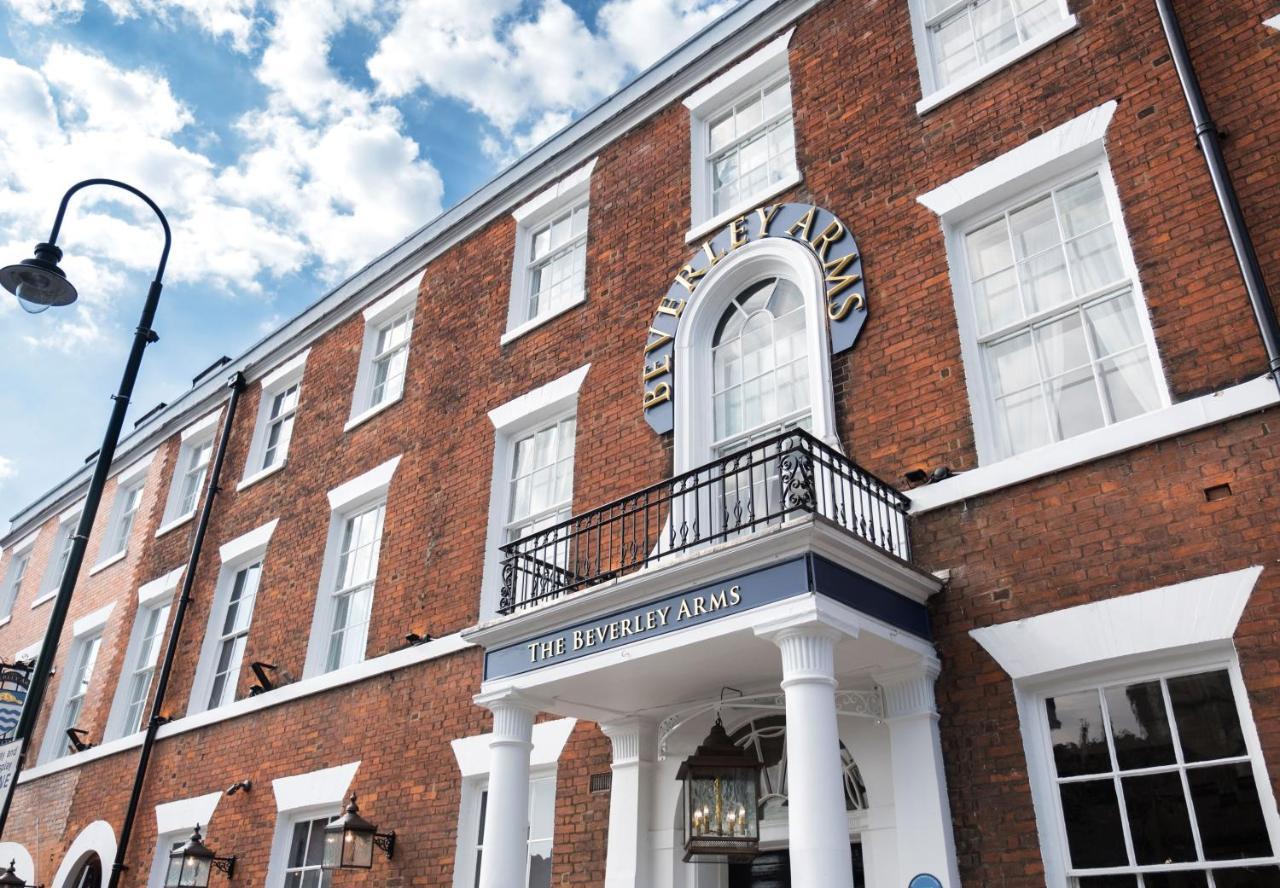 The Beverley Arms Hotel Exterior foto The Berkeley Arms