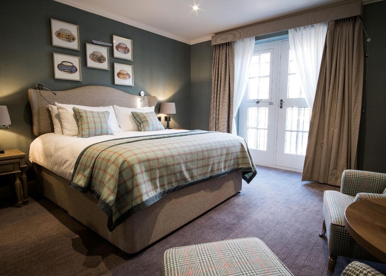 The Beverley Arms Hotel Exterior foto A bedroom at The Old Course Hotel, St Andrews